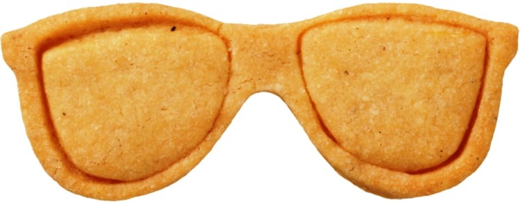 ciastko-z-foremki-w-kształcie-okularów.jpg