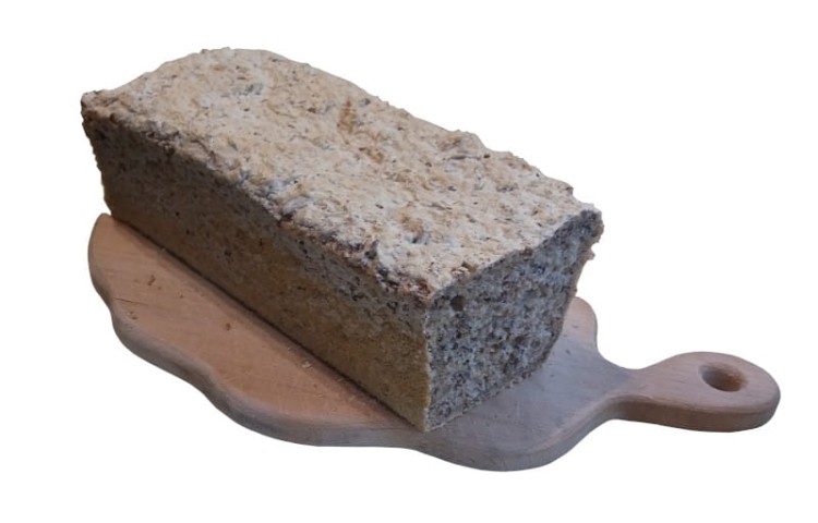 Zdjęcie  chleba upieczonego w keksówce