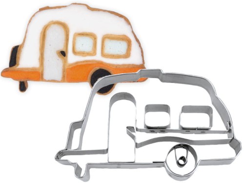 Foremka i ciastko w kształcie przyczepy kempingowej