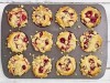 Forma do muffin z upieczonymi ciastkami
