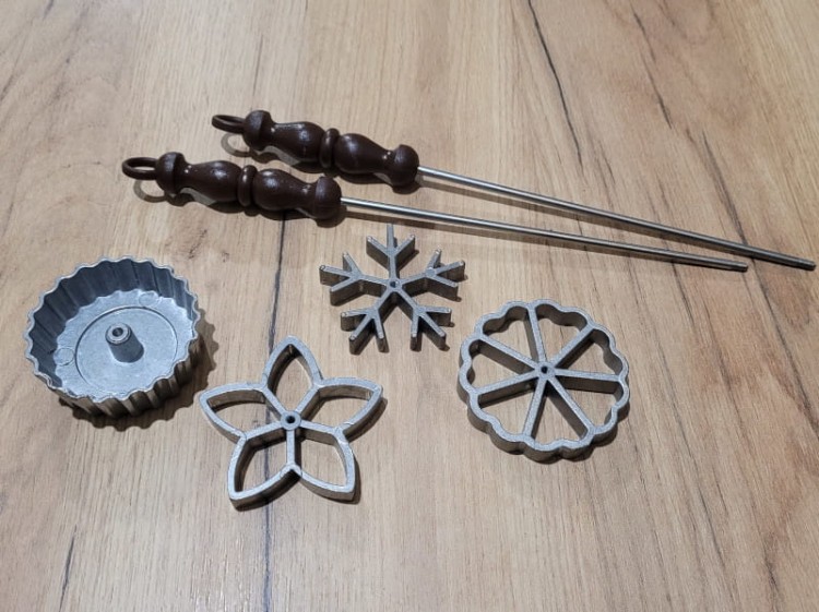 Rozetki do smażenia ciastek na oleju.jpg