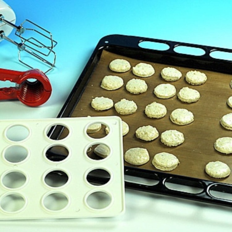 Foremka na okrągłe bezy i beziki