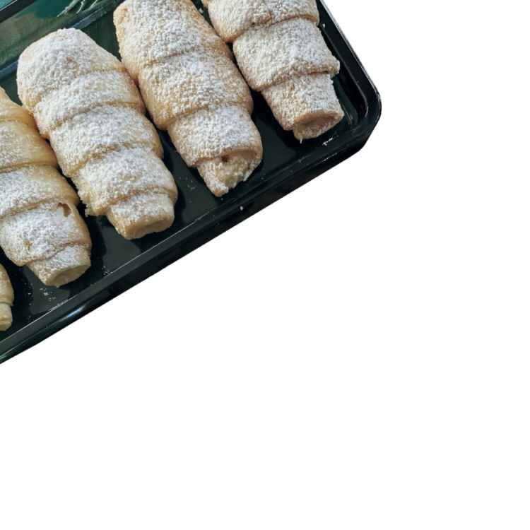 Ciasteczka upieczone w foremkach do rurek