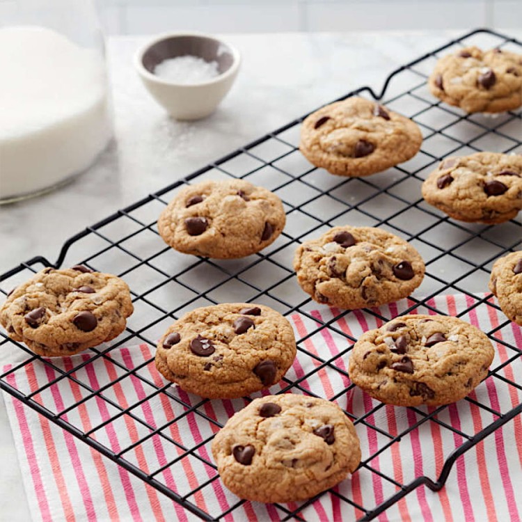 Ciasteczka na kratce do studzenia