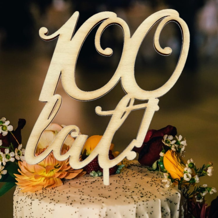 Tort urodzinowy z topperem 100 lat