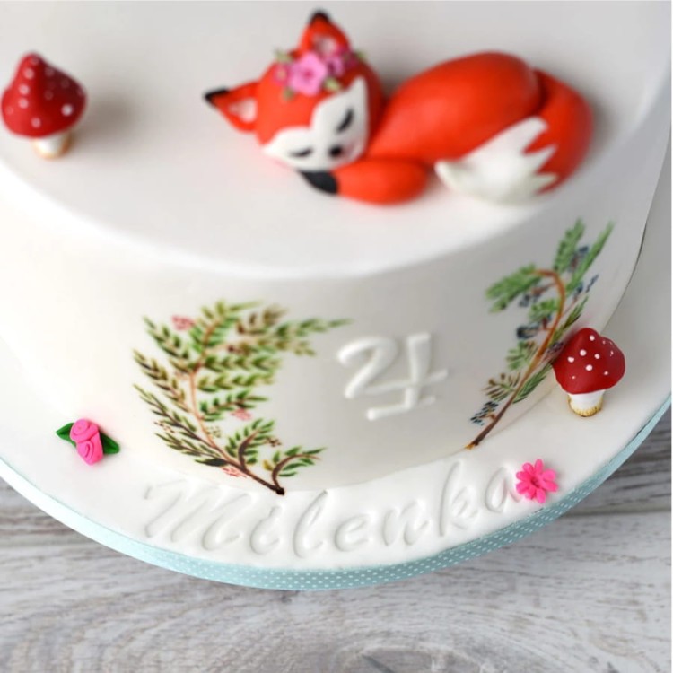 Tort z masy  cukrowej Lisek