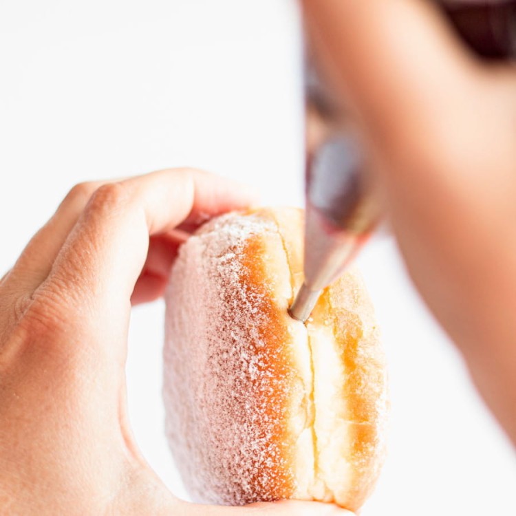 Tylka do szprycowania pączków