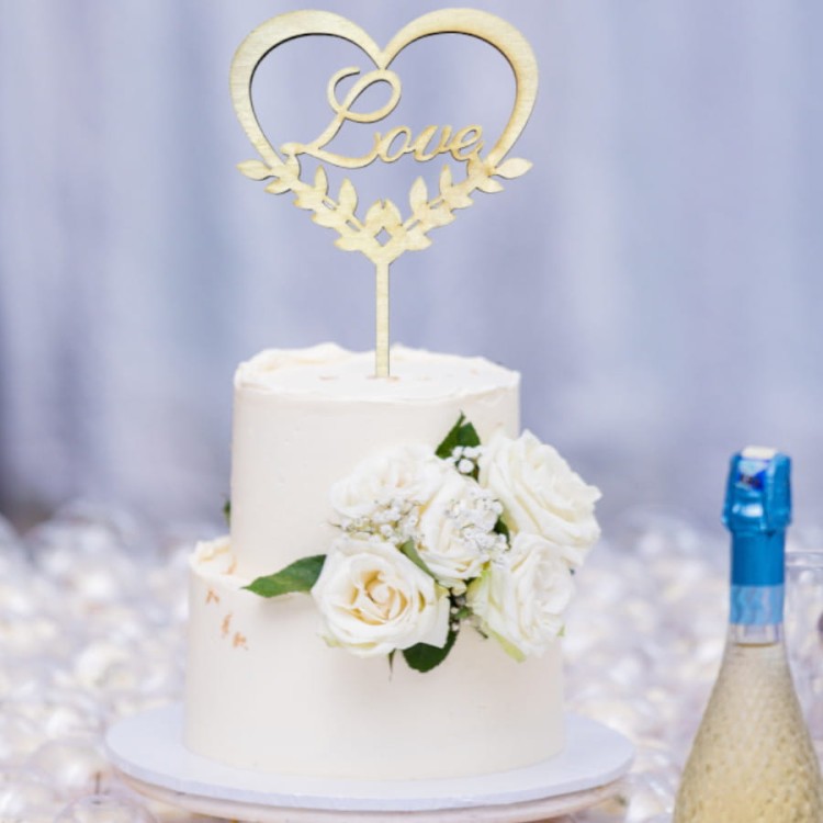 Topper na tort z sercem i napisem Love