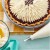 Tarta ozdobiona tylką cukierniczą St Honore