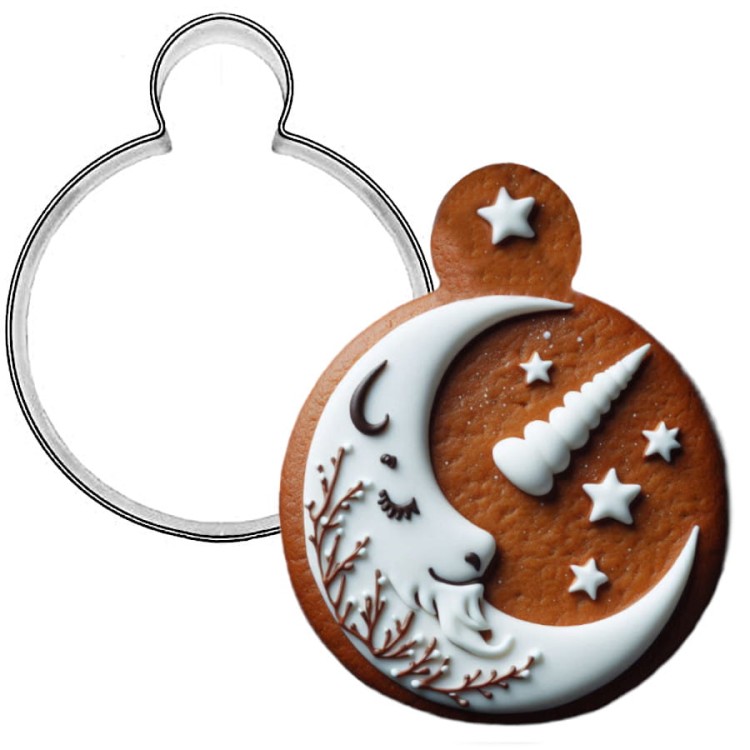 Foremka bombka i udekorowany piernik