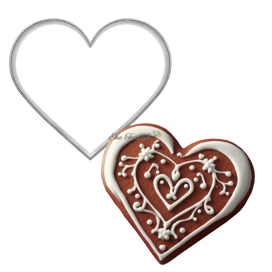Foremka serduszko i udekorowany pierniczek