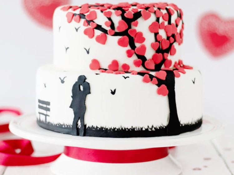 Ozdoby na torcie z foremki serduszka