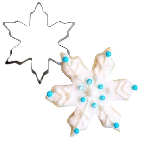 Foremka śnieżynka i udekorowane cistko