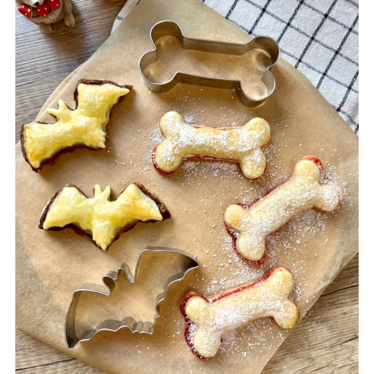 Ciasteczka na Halloween i metalowe foremki