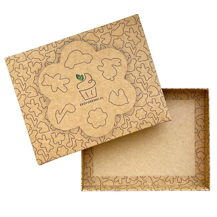 Opakowanie kraft z logo ekoforemki.pl i nadrukami foremek