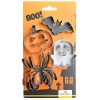 Foremki do ciastek na Halloween wykonane ze stali nierdzewnej, umieszczone na kartonie