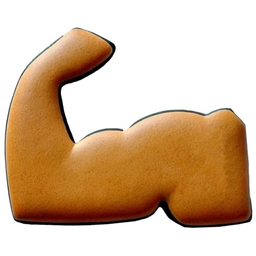 Ciasteczko w kształcie napiętego bicepsa udekorowane brązowym lukrem – piernik tematyczny symbolizujący siłę i kulturystykę