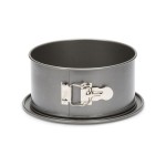 Okrągła metalowa forma do pieczenia Patisse Carat z klamrą i średnicą 18 cm.