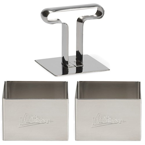 Dwa kwadratowe pierścienie cukiernicze ze stali nierdzewnej z metalowym tłoczkiem do formowania potraw Patisse