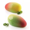 Monoporcje w kształcie mango o gładkiej, błyszczącej powierzchni w zielono‑żółto‑czerwonym odcieniu, ułożone na białej powierzchni.