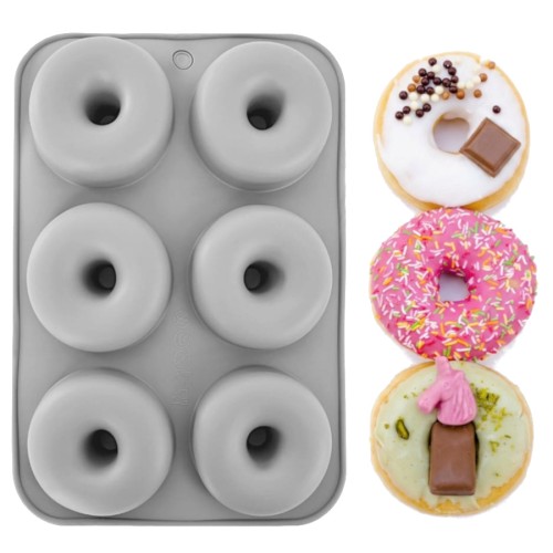 Silikonowa forma na donuty wraz z gotowymi pączkami