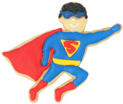 Udekorowane ciastko wycięte foremką Superman